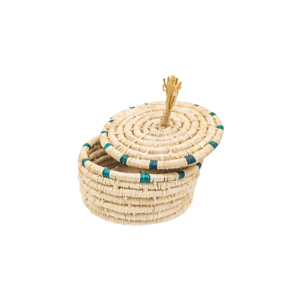 Petite boite de rangement en raphia